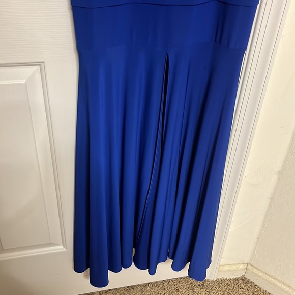 Celavie formal dress, pre owned , gently used . Color blue, size large - Picture 4 of 4